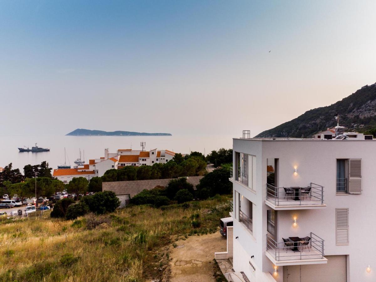 Seaside Elegance Suites Комижа Экстерьер фото