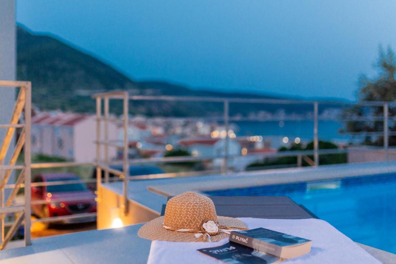 Seaside Elegance Suites Комижа Экстерьер фото